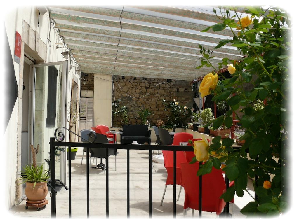Auberge De La Couronne Lablachere Экстерьер фото