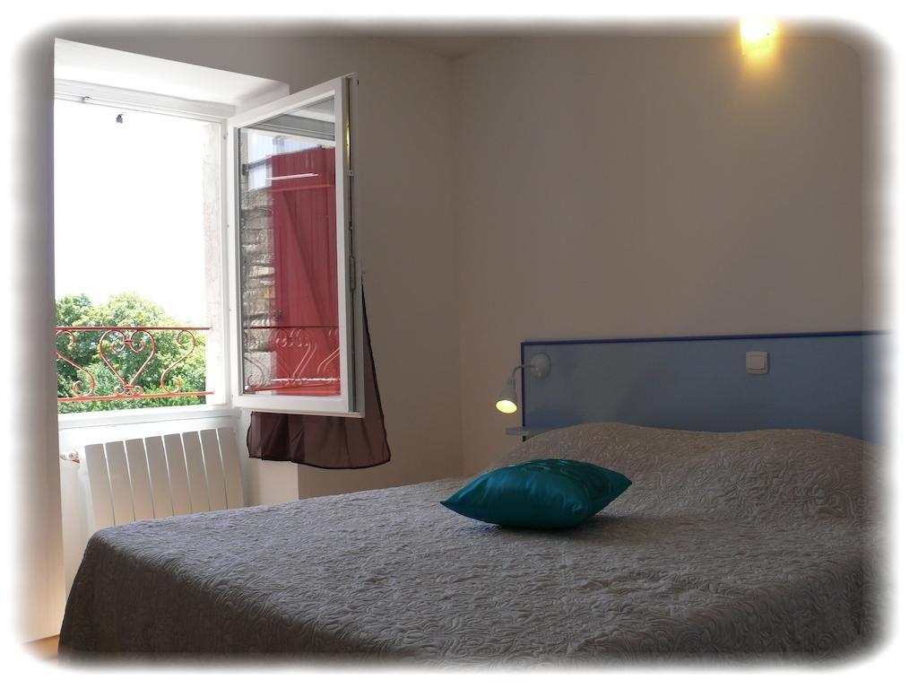 Auberge De La Couronne Lablachere Номер фото