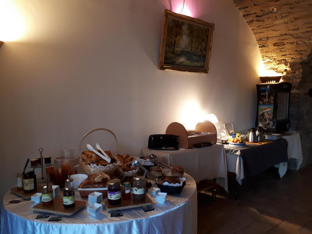 Auberge De La Couronne Lablachere Экстерьер фото